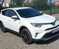 Белый Тойота РАВ 4, объемом двигателя 2.49 л и пробегом 198 тыс. км за 21960 $, фото 1 на Automoto.ua