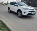 Білий Тойота РАВ 4, об'ємом двигуна 2.49 л та пробігом 204 тис. км за 20000 $, фото 1 на Automoto.ua