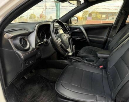 Белый Тойота РАВ 4, объемом двигателя 2.5 л и пробегом 64 тыс. км за 11000 $, фото 6 на Automoto.ua