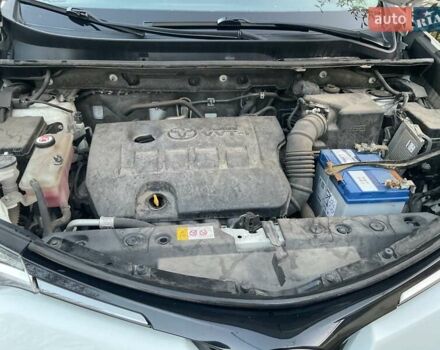 Белый Тойота РАВ 4, объемом двигателя 1.99 л и пробегом 138 тыс. км за 18500 $, фото 2 на Automoto.ua