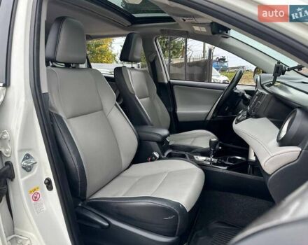 Білий Тойота РАВ 4, об'ємом двигуна 2.49 л та пробігом 122 тис. км за 19990 $, фото 11 на Automoto.ua