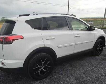 Белый Тойота РАВ 4, объемом двигателя 2.5 л и пробегом 38 тыс. км за 5500 $, фото 1 на Automoto.ua