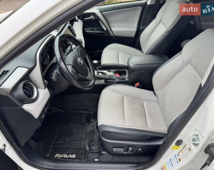 Білий Тойота РАВ 4, об'ємом двигуна 2.49 л та пробігом 96 тис. км за 22300 $, фото 19 на Automoto.ua