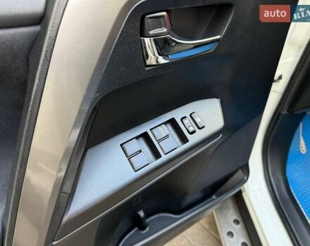 Белый Тойота РАВ 4, объемом двигателя 1.99 л и пробегом 151 тыс. км за 19990 $, фото 7 на Automoto.ua