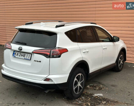 Белый Тойота РАВ 4, объемом двигателя 2.5 л и пробегом 183 тыс. км за 15490 $, фото 65 на Automoto.ua