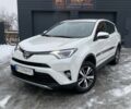 Білий Тойота РАВ 4, об'ємом двигуна 2 л та пробігом 107 тис. км за 17800 $, фото 1 на Automoto.ua