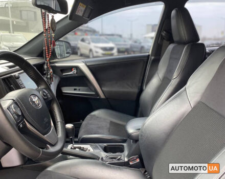 Білий Тойота РАВ 4, об'ємом двигуна 2.2 л та пробігом 288 тис. км за 22900 $, фото 10 на Automoto.ua