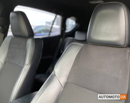 Білий Тойота РАВ 4, об'ємом двигуна 2.2 л та пробігом 288 тис. км за 22900 $, фото 12 на Automoto.ua