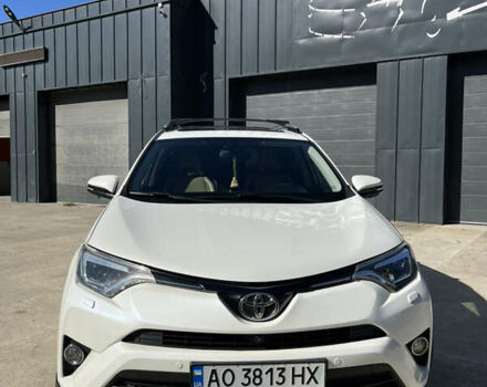 Белый Тойота РАВ 4, объемом двигателя 2.23 л и пробегом 136 тыс. км за 16800 $, фото 1 на Automoto.ua