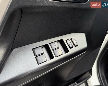 Білий Тойота РАВ 4, об'ємом двигуна 2.23 л та пробігом 192 тис. км за 20500 $, фото 44 на Automoto.ua