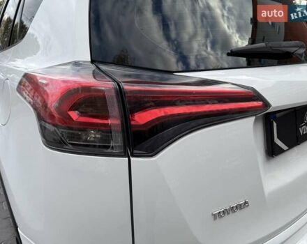 Білий Тойота РАВ 4, об'ємом двигуна 2.23 л та пробігом 192 тис. км за 20500 $, фото 38 на Automoto.ua