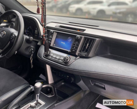 Білий Тойота РАВ 4, об'ємом двигуна 2.2 л та пробігом 288 тис. км за 22900 $, фото 15 на Automoto.ua