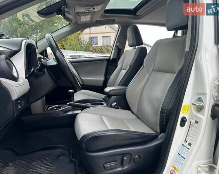 Білий Тойота РАВ 4, об'ємом двигуна 2.49 л та пробігом 122 тис. км за 19990 $, фото 8 на Automoto.ua