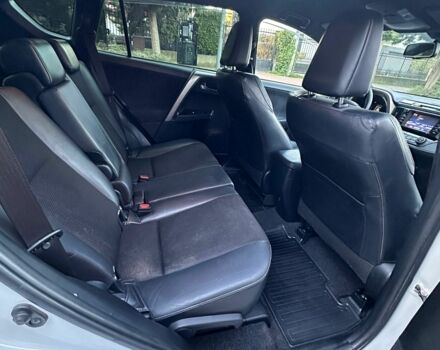 Белый Тойота РАВ 4, объемом двигателя 2.2 л и пробегом 180 тыс. км за 22000 $, фото 5 на Automoto.ua