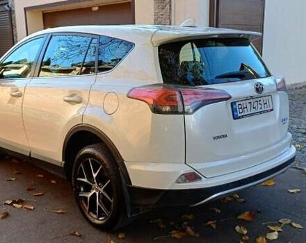 Тойота РАВ 4 2017 в Одессе на Automoto.ua Белый Тойота РАВ 4, объемом двигателя 2.23 л и пробегом 188 тыс. км за 21000 $, фото 7 на Automoto.ua