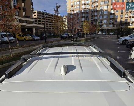 Тойота РАВ 4 2017 в Киеве на Automoto.ua Белый Тойота РАВ 4, объемом двигателя 2.49 л и пробегом 95 тыс. км за 21500 $, фото 13 на Automoto.ua