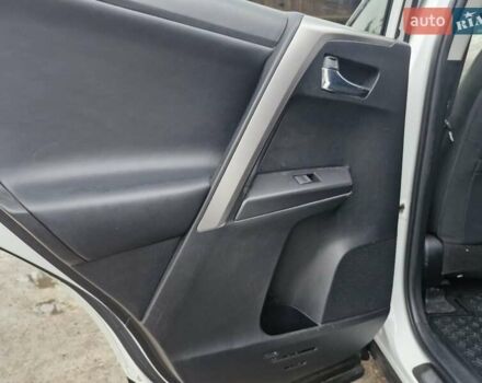 Білий Тойота РАВ 4, об'ємом двигуна 2.5 л та пробігом 126 тис. км за 15799 $, фото 15 на Automoto.ua