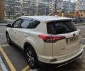 Білий Тойота РАВ 4, об'ємом двигуна 2.23 л та пробігом 220 тис. км за 20500 $, фото 6 на Automoto.ua