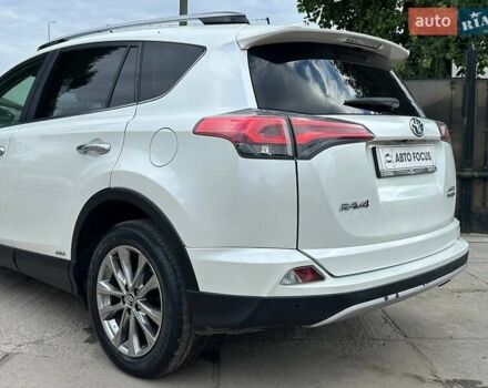 Білий Тойота РАВ 4, об'ємом двигуна 2.49 л та пробігом 122 тис. км за 19990 $, фото 7 на Automoto.ua