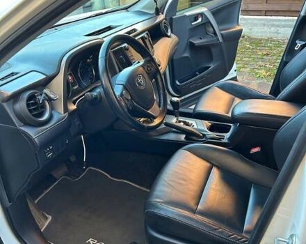 Белый Тойота РАВ 4, объемом двигателя 2.5 л и пробегом 108 тыс. км за 25300 $, фото 40 на Automoto.ua