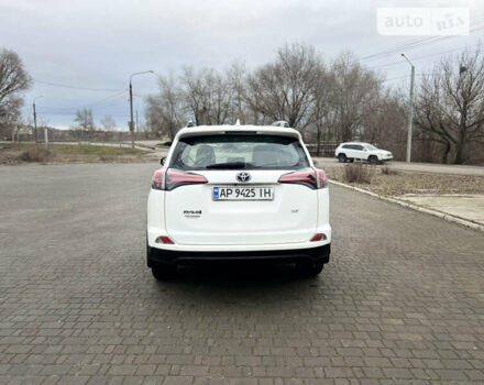 Белый Тойота РАВ 4, объемом двигателя 2.49 л и пробегом 130 тыс. км за 17200 $, фото 6 на Automoto.ua