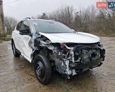 Білий Тойота РАВ 4, об'ємом двигуна 2.5 л та пробігом 126 тис. км за 15799 $, фото 9 на Automoto.ua