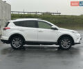 Тойота РАВ 4 2017 в Львове на Automoto.ua Белый Тойота РАВ 4, объемом двигателя 2.49 л и пробегом 187 тыс. км за 22990 $, фото 3 на Automoto.ua
