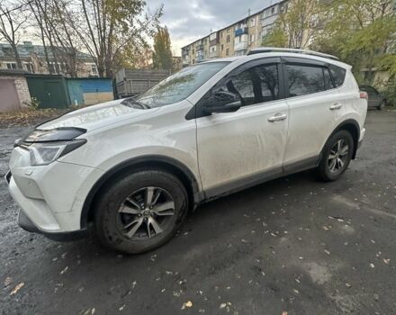 Белый Тойота РАВ 4, объемом двигателя 2 л и пробегом 189 тыс. км за 18000 $, фото 1 на Automoto.ua