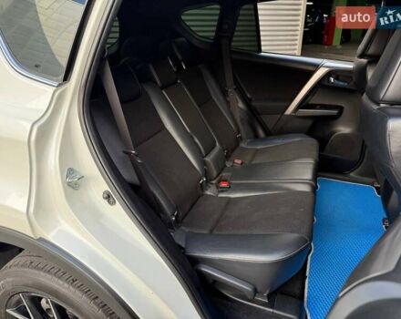 Белый Тойота РАВ 4, объемом двигателя 1.99 л и пробегом 151 тыс. км за 19990 $, фото 10 на Automoto.ua