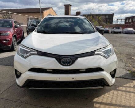 Белый Тойота РАВ 4, объемом двигателя 2.5 л и пробегом 64 тыс. км за 11000 $, фото 1 на Automoto.ua