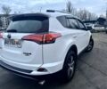Белый Тойота РАВ 4, объемом двигателя 2 л и пробегом 180 тыс. км за 15200 $, фото 5 на Automoto.ua