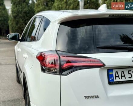 Білий Тойота РАВ 4, об'ємом двигуна 2.23 л та пробігом 90 тис. км за 22700 $, фото 17 на Automoto.ua