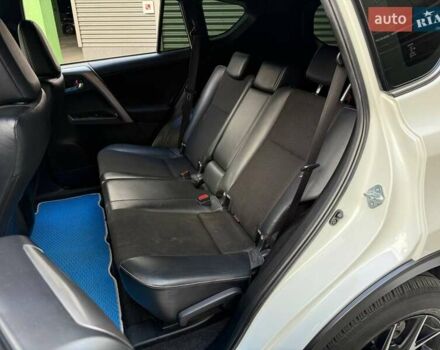 Белый Тойота РАВ 4, объемом двигателя 1.99 л и пробегом 151 тыс. км за 19990 $, фото 9 на Automoto.ua