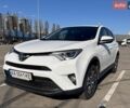 Білий Тойота РАВ 4, об'ємом двигуна 1.99 л та пробігом 240 тис. км за 19000 $, фото 1 на Automoto.ua