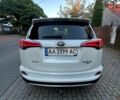 Белый Тойота РАВ 4, объемом двигателя 2.2 л и пробегом 180 тыс. км за 22000 $, фото 7 на Automoto.ua