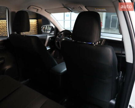 Білий Тойота РАВ 4, об'ємом двигуна 2.49 л та пробігом 72 тис. км за 24000 $, фото 34 на Automoto.ua