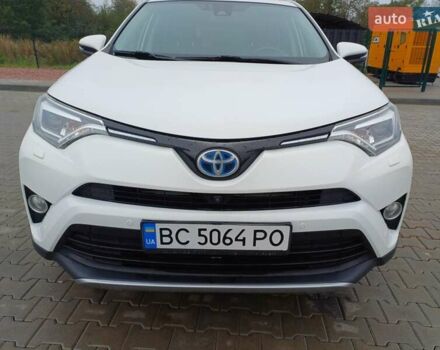 Тойота РАВ 4 2017 в Стрые на Automoto.ua Белый Тойота РАВ 4, объемом двигателя 2.49 л и пробегом 143 тыс. км за 23500 $, фото 8 на Automoto.ua