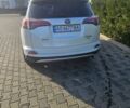 Білий Тойота РАВ 4, об'ємом двигуна 2.2 л та пробігом 290 тис. км за 521 $, фото 7 на Automoto.ua