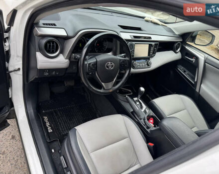 Білий Тойота РАВ 4, об'ємом двигуна 2.49 л та пробігом 96 тис. км за 22300 $, фото 20 на Automoto.ua