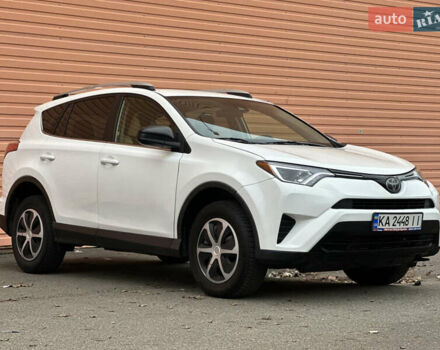 Белый Тойота РАВ 4, объемом двигателя 2.5 л и пробегом 183 тыс. км за 15490 $, фото 7 на Automoto.ua