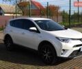 Тойота РАВ 4 2017 в Виннице на Automoto.ua Белый Тойота РАВ 4, объемом двигателя 2.49 л и пробегом 198 тыс. км за 22987 $, фото 15 на Automoto.ua