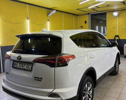 Тойота РАВ 4 2017 в Кривом Роге на Automoto.ua Белый Тойота РАВ 4, объемом двигателя 2.49 л и пробегом 160 тыс. км за 23000 $, фото 9 на Automoto.ua