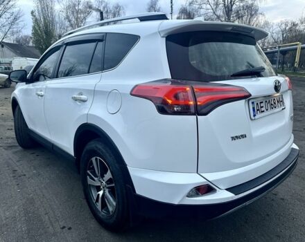 Белый Тойота РАВ 4, объемом двигателя 2 л и пробегом 180 тыс. км за 15200 $, фото 4 на Automoto.ua