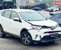 Белый Тойота РАВ 4, объемом двигателя 2.23 л и пробегом 190 тыс. км за 16999 $, фото 5 на Automoto.ua