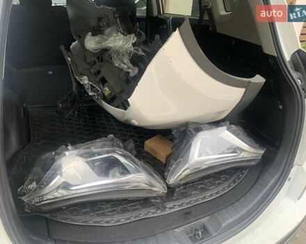 Белый Тойота РАВ 4, объемом двигателя 2.23 л и пробегом 190 тыс. км за 16999 $, фото 6 на Automoto.ua