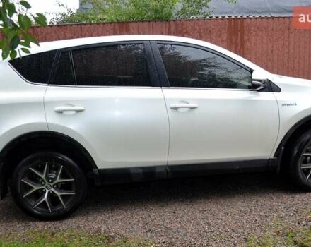 Тойота РАВ 4 2017 в Виннице на Automoto.ua Белый Тойота РАВ 4, объемом двигателя 2.49 л и пробегом 199 тыс. км за 22990 $, фото 4 на Automoto.ua