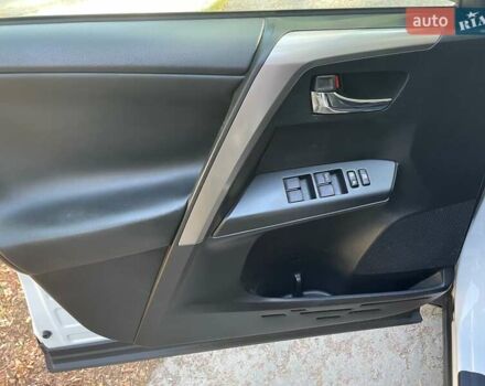 Білий Тойота РАВ 4, об'ємом двигуна 2.23 л та пробігом 118 тис. км за 23900 $, фото 15 на Automoto.ua