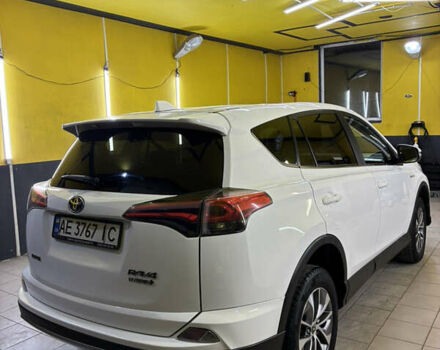 Тойота РАВ 4 2017 в Кривом Роге на Automoto.ua Белый Тойота РАВ 4, объемом двигателя 2.49 л и пробегом 160 тыс. км за 23000 $, фото 10 на Automoto.ua