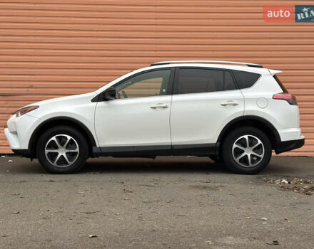 Белый Тойота РАВ 4, объемом двигателя 2.5 л и пробегом 183 тыс. км за 15490 $, фото 11 на Automoto.ua