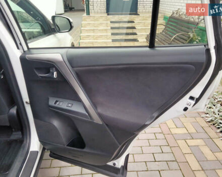 Белый Тойота РАВ 4, объемом двигателя 2.23 л и пробегом 63 тыс. км за 25200 $, фото 24 на Automoto.ua